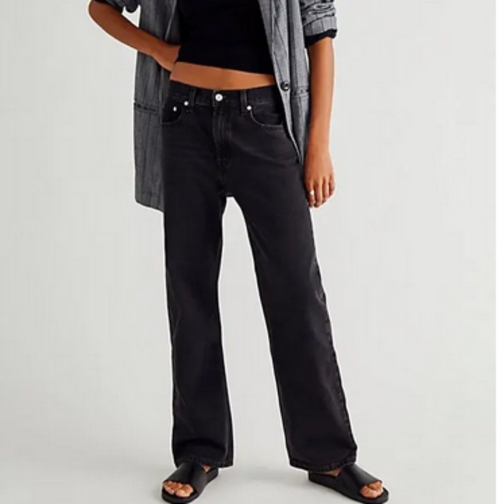 Levi’s Loose Straight Jeans in Black Lightbeam